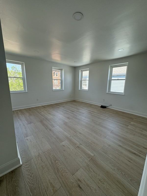 1415 Columbus Ave #B - Photo 7 of 8