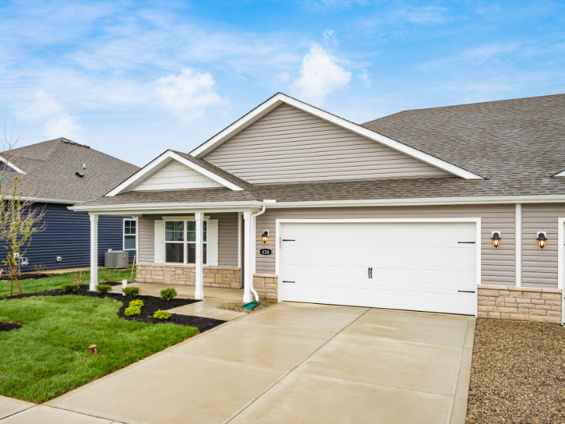 426 Emily Dr - Photo 4 of 40
