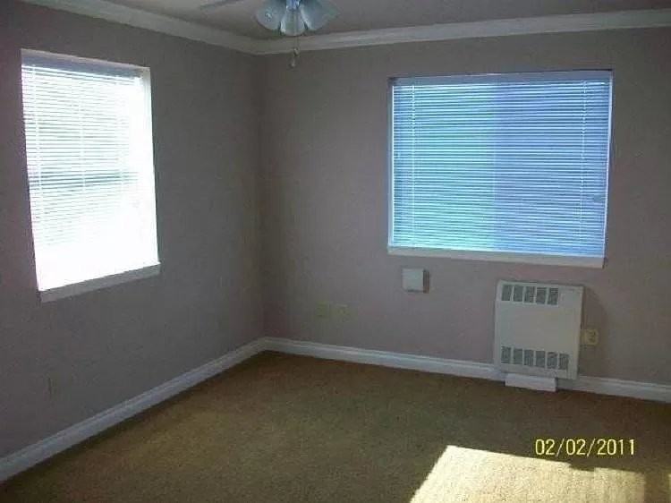 3608 Ne 44th St #8 - Photo 2 of 7