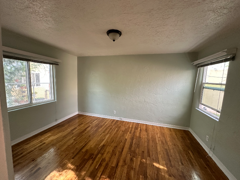 4227 Brockmont Ave Ne - Photo 3 of 17