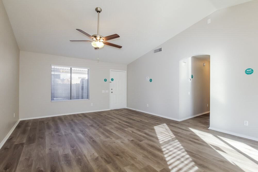 20212 N 34th Pl - Photo 3 of 16