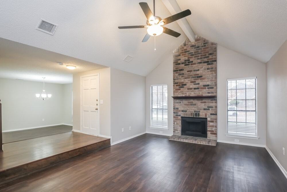 2241 Collier Ct - Photo 4 of 17