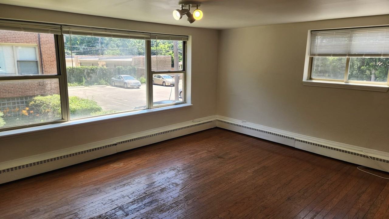 2243 W Farwell Ave #1D - Photo 3 of 7
