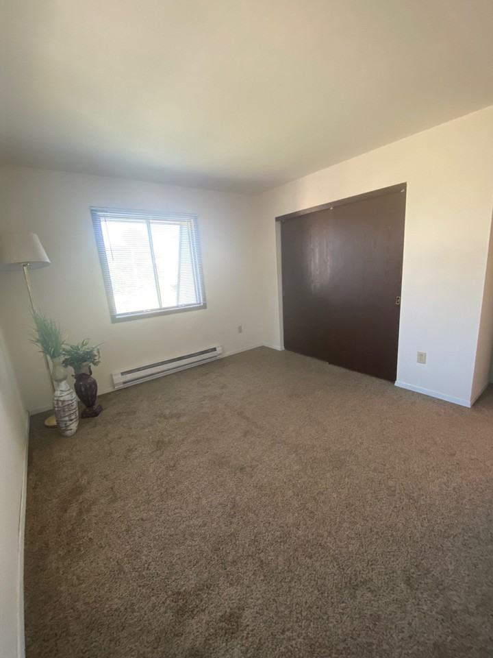 1712 S 115th Ct #2 - Photo 7 of 13