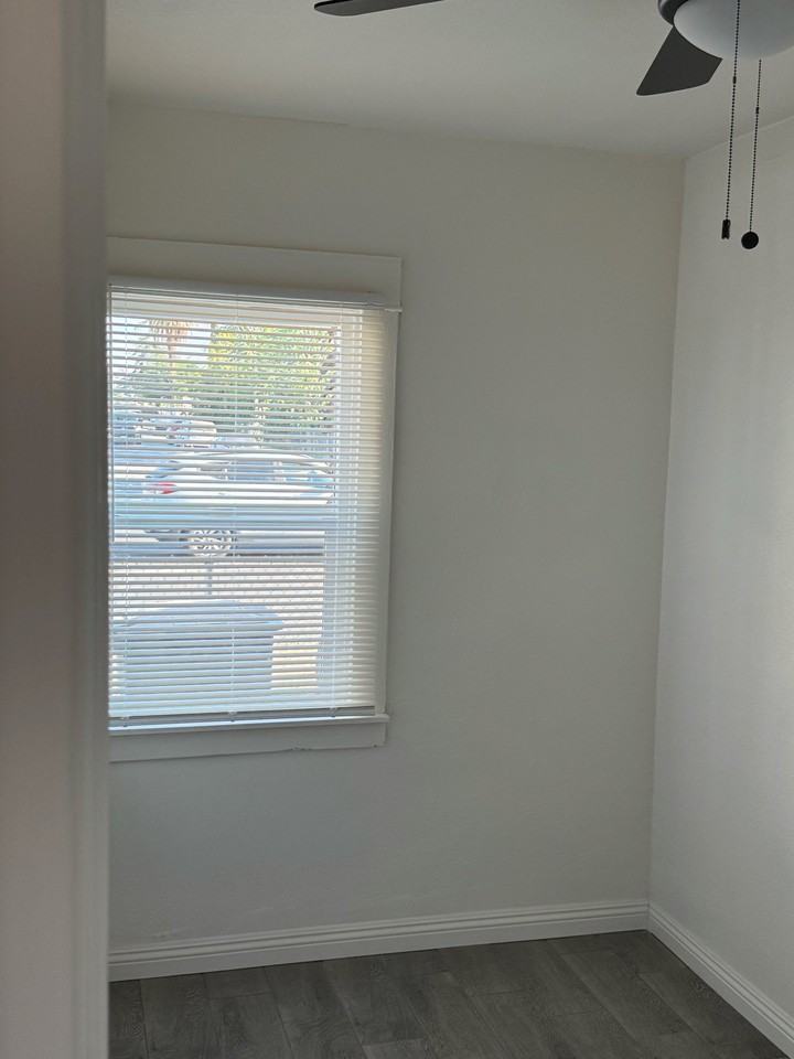 1170 W Rialto Ave - Photo 6 of 27