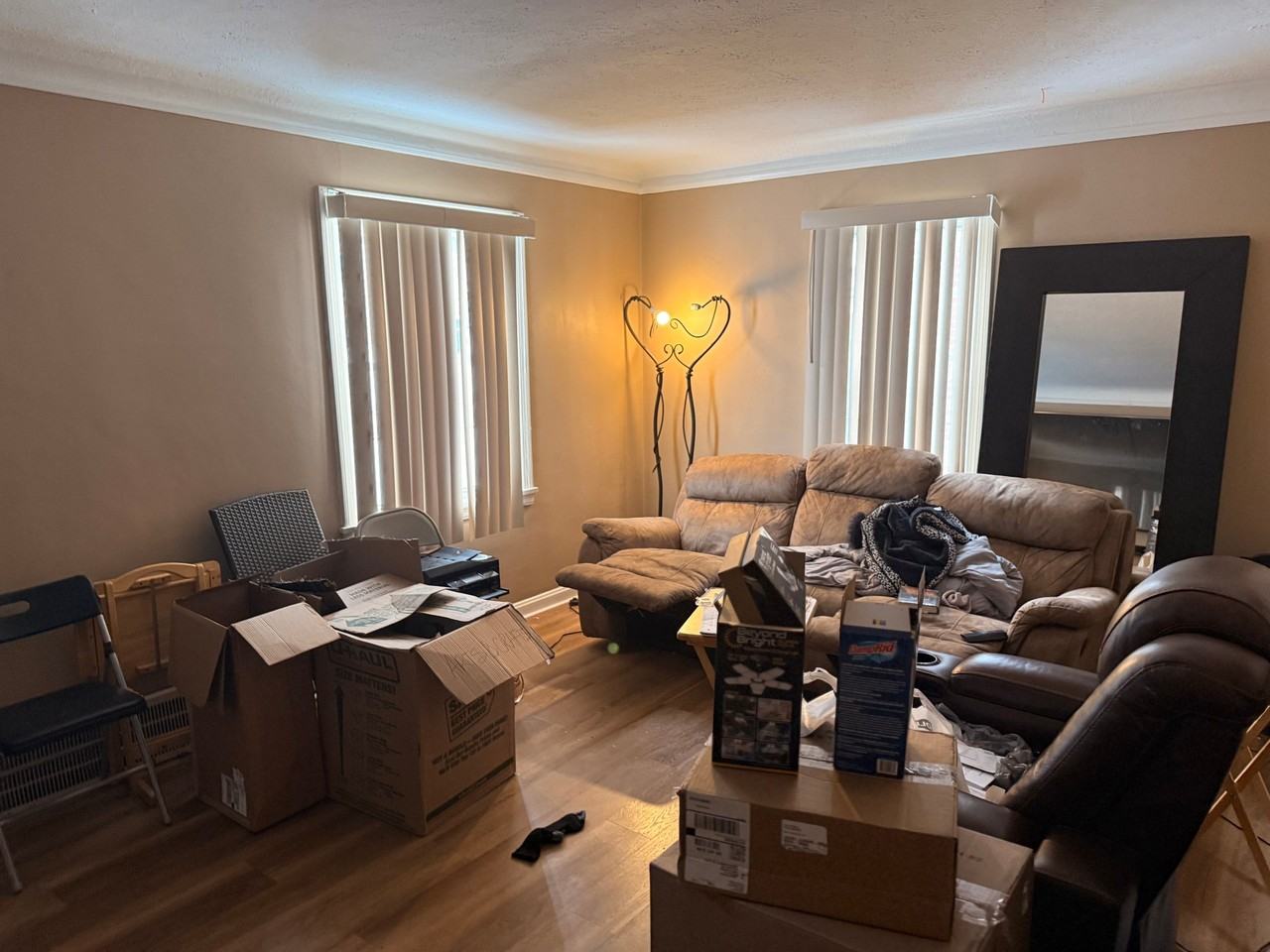 21410 Clare Ave - Photo 5 of 6