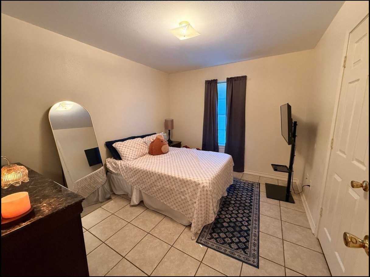 906 Tabb St - Photo 6 of 11