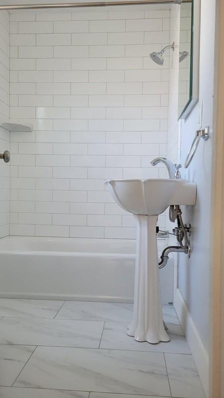 814 E 21st St #1 - Photo 6 of 8