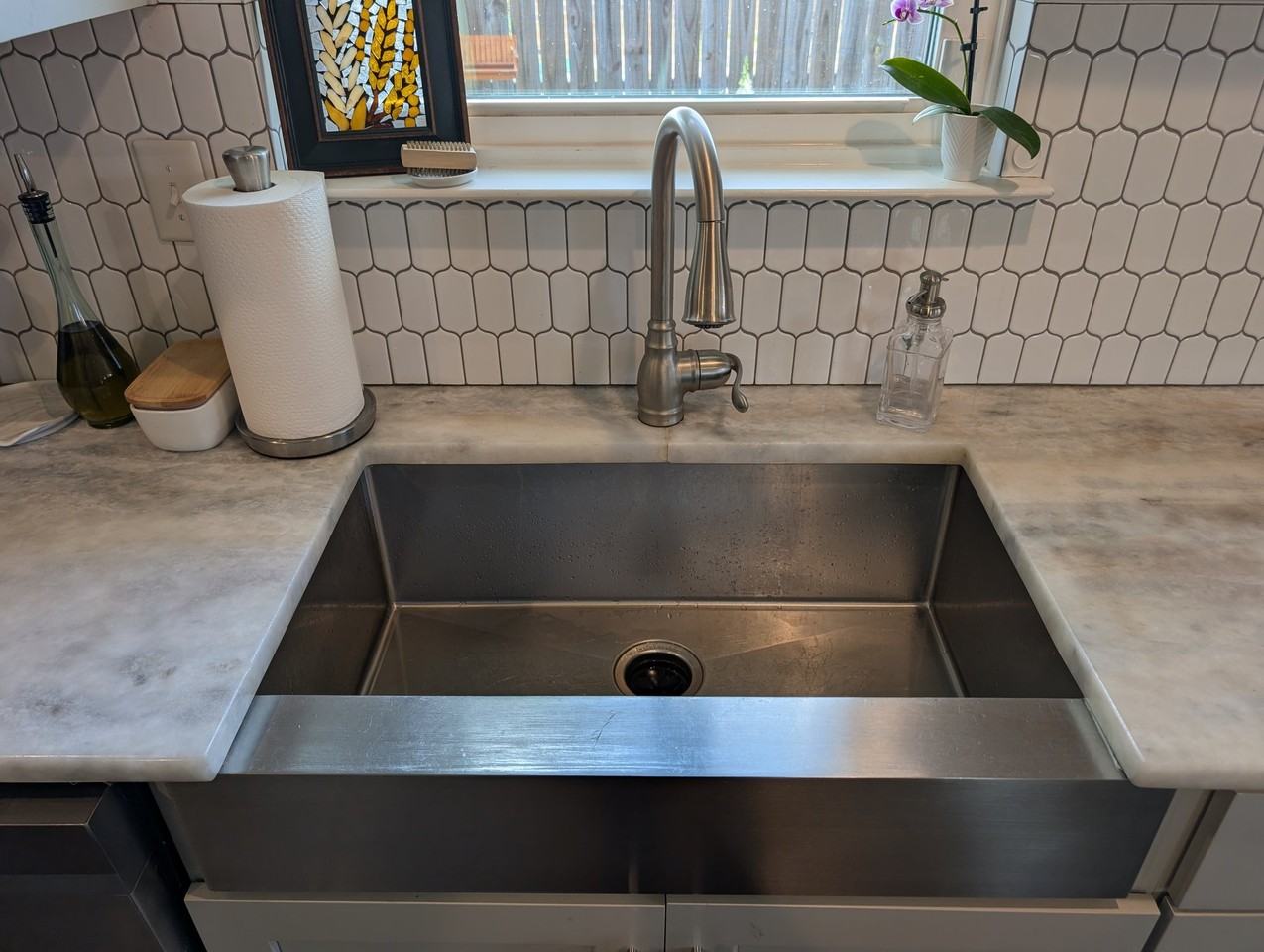 422 Katonah Ave - Photo 4 of 18