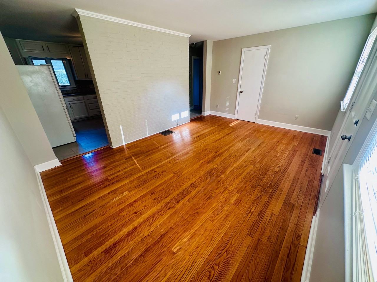 1101 Melrose St - Photo 3 of 17