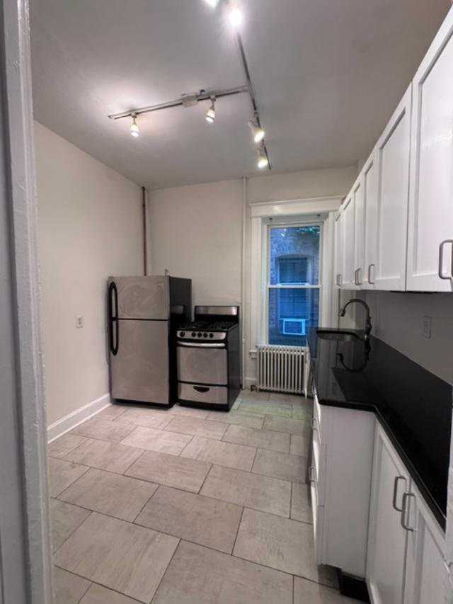 548 Madison Ave #3 - Photo 4 of 16