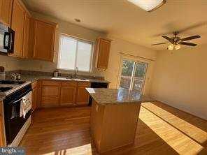 13030 Park Crescent Cir - Photo 6 of 17