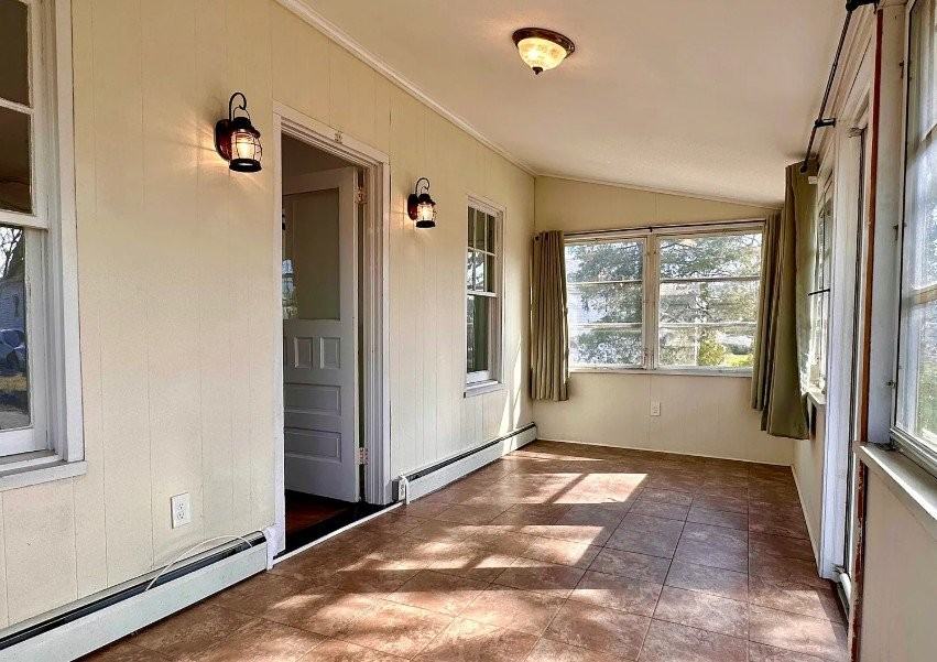 519 Barber Ave - Photo 4 of 10