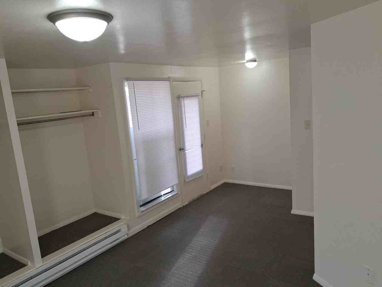 5012 Old Maysville Rd - Photo 4 of 13