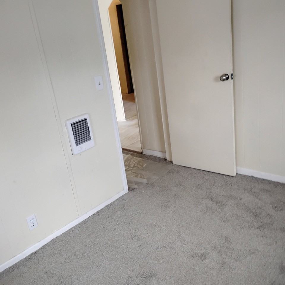 786 Goodlow Ave - Photo 7 of 16