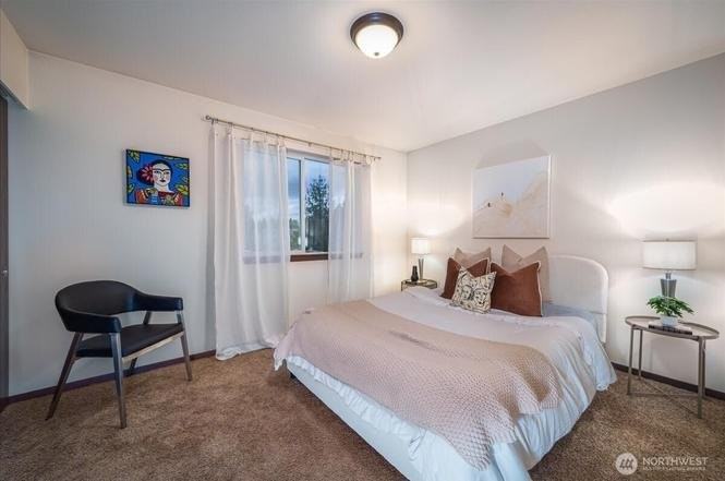 11532 15th Ave Ne #401 - Photo 7 of 17