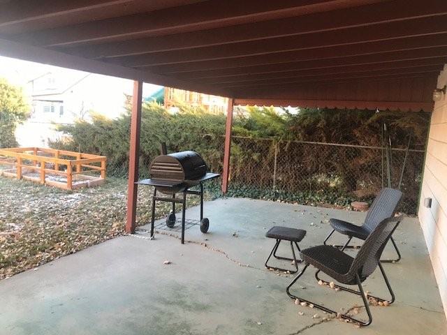 2135 East Pl #B - Photo 4 of 6