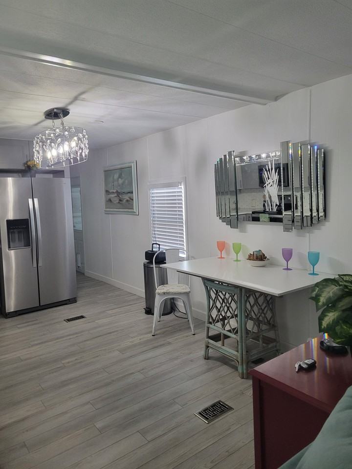 6450 Floral Ct - Photo 2 of 16