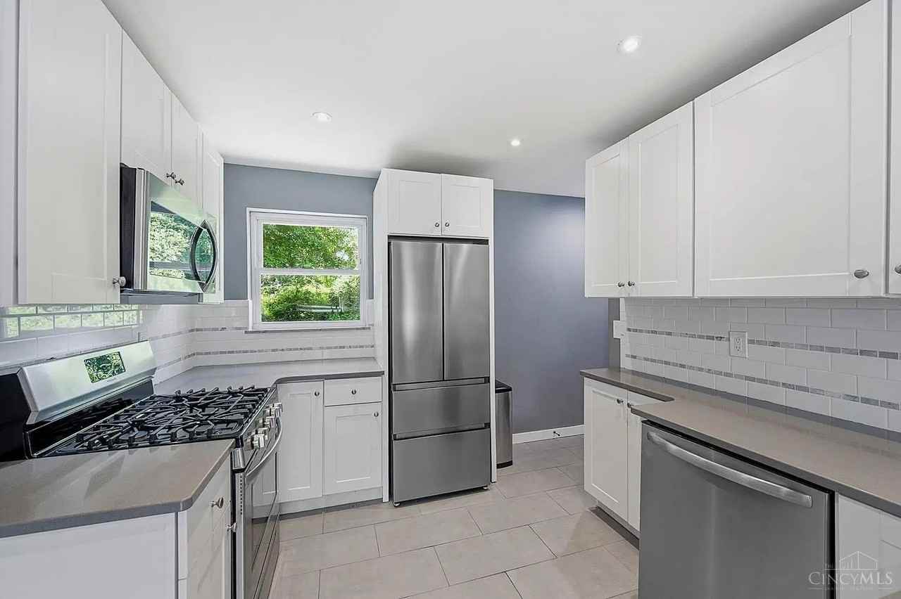 5417 Cannas Dr - Photo 3 of 8