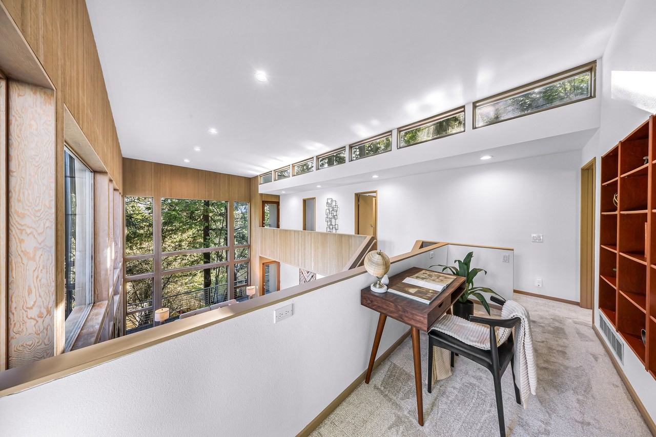 2261 W Lake Sammamish Pkwy Se - Photo 4 of 16