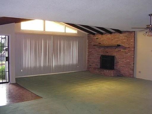 828 15th St - Photo 3 of 7