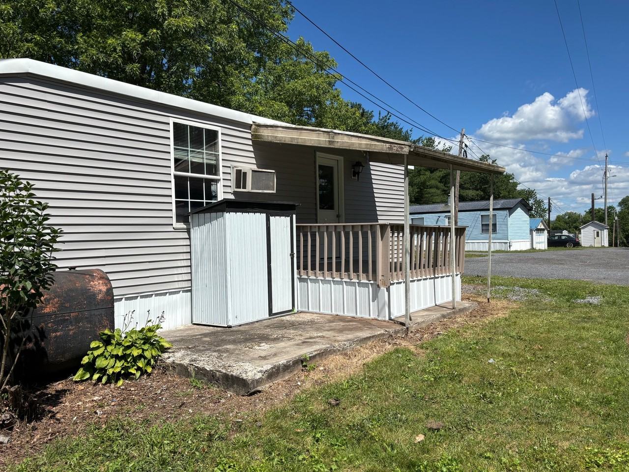101 Breezewood Park Rd - Photo 2 of 9