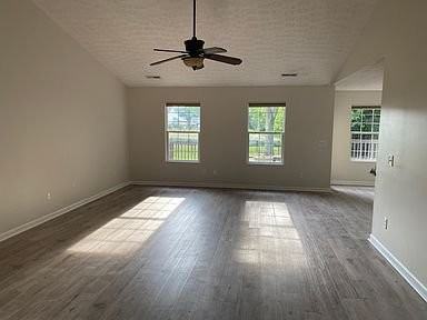 3852 Wedgefield Ct - Photo 7 of 10