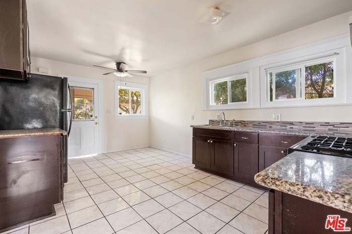 547 W Kelso St - Photo 5 of 17