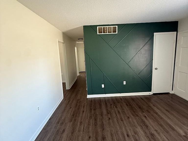 7176 Pam Dr - Photo 5 of 10