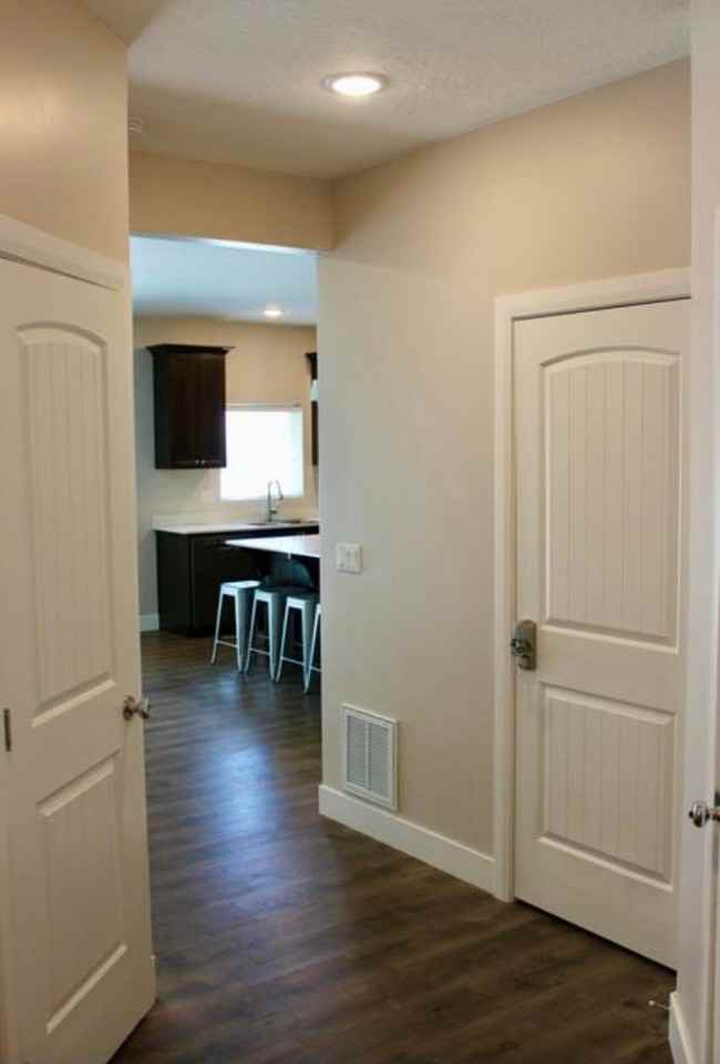 173 E Fiddlers Canyon Rd #60 - Photo 5 of 20