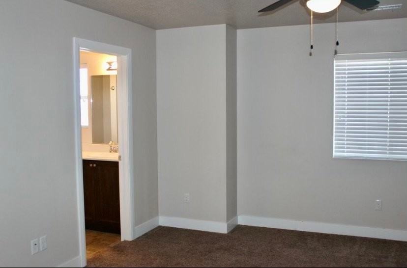 173 E Fiddlers Canyon Rd #60 - Photo 7 of 20