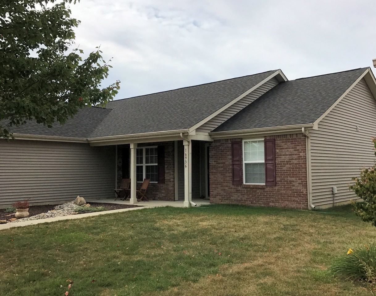 16936 Brigg Ct - Photo 3 of 14