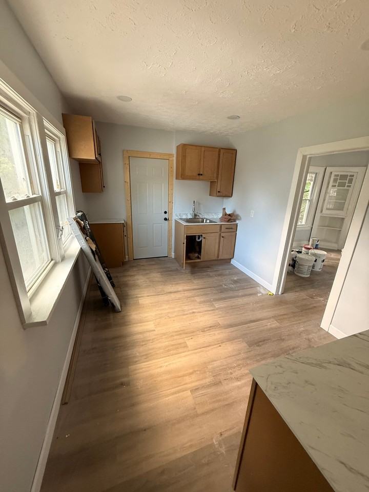 12912 Christine Ave - Photo 2 of 7