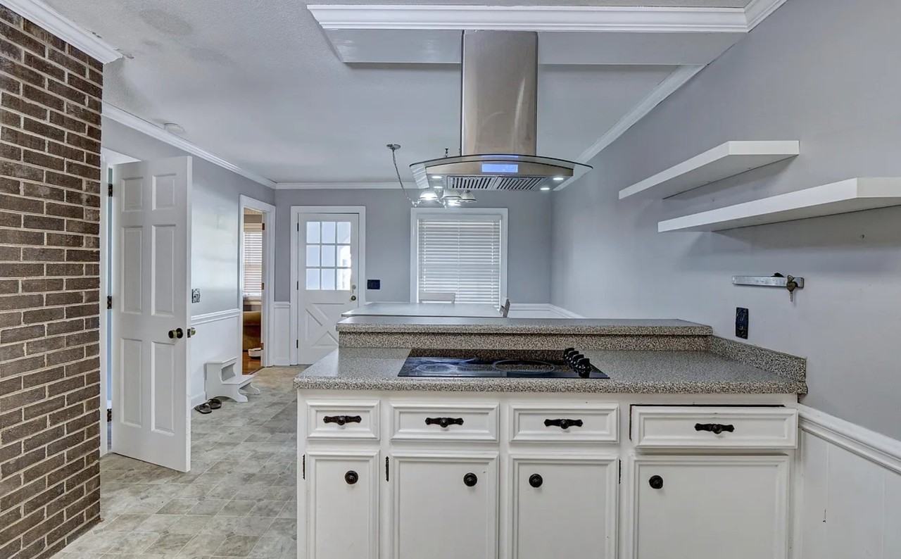 102 Bretonshire Rd - Photo 6 of 20