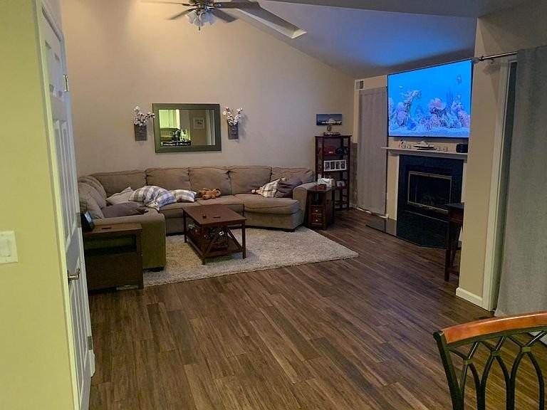 881 Linden Ave - Photo 7 of 11