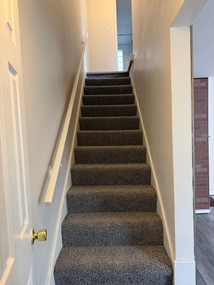 1563 Gault St - Photo 4 of 5