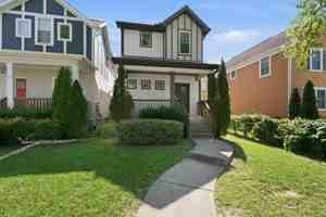 featured image of 2002A 10th Ave N #A