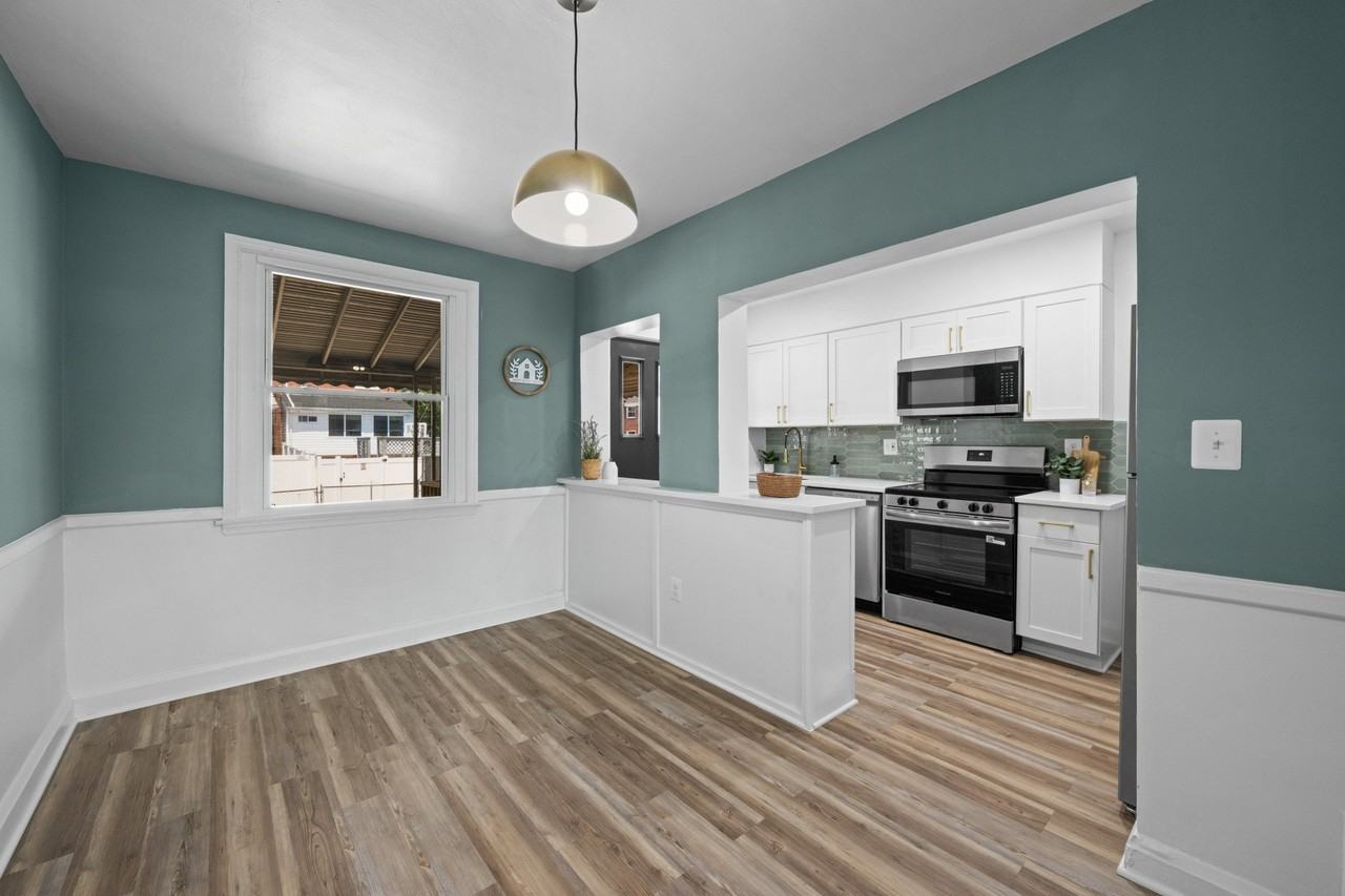 1912 Penhall Rd - Photo 4 of 20
