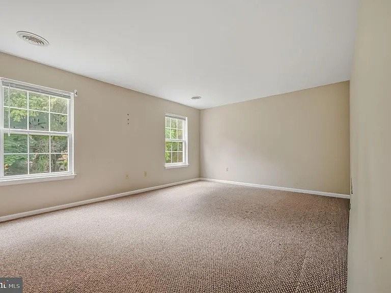 322 W Wind Dr - Photo 2 of 7