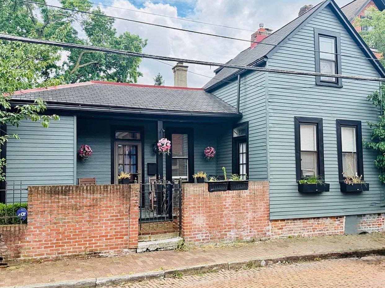 329 Jackson St - Photo 2 of 13