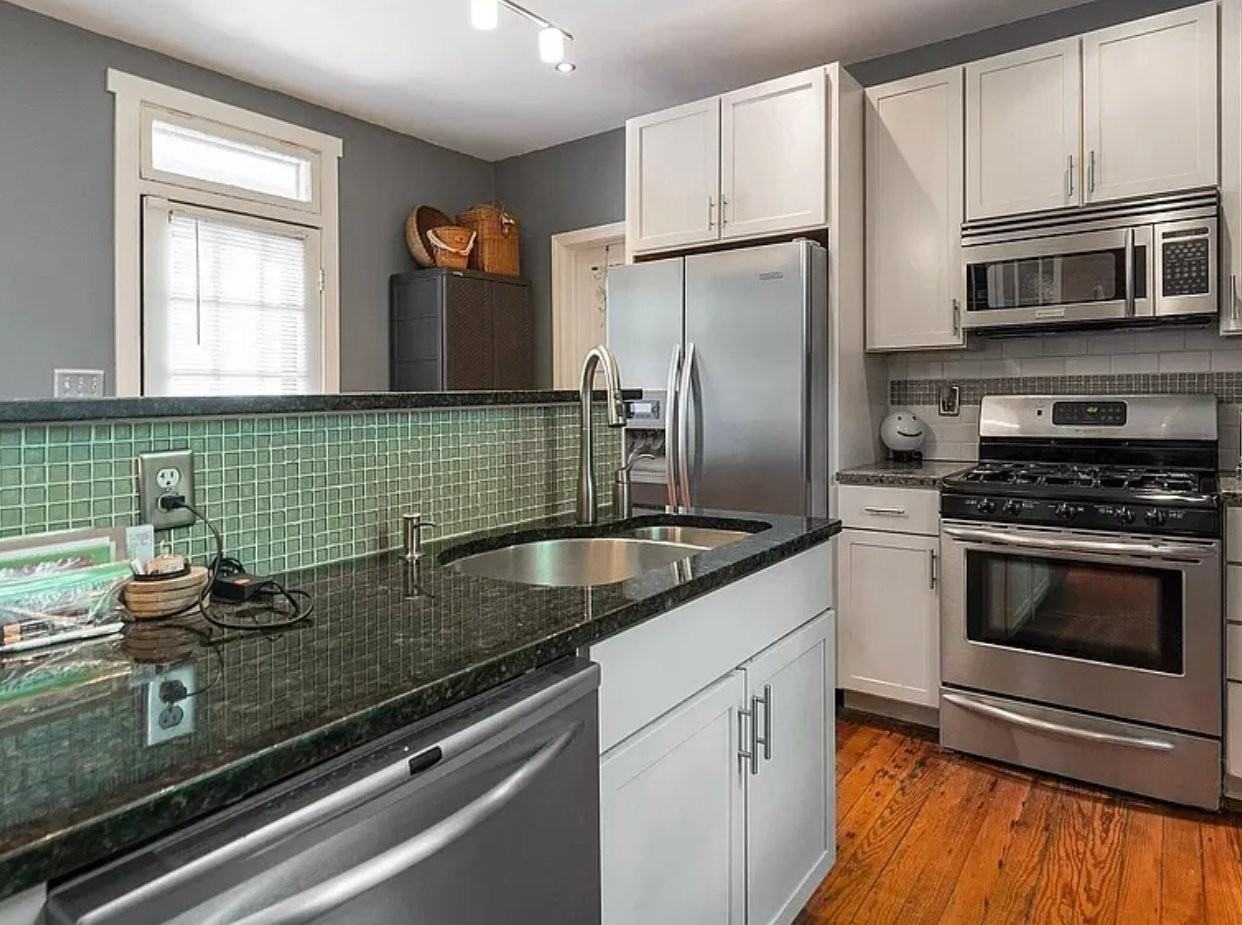 329 Jackson St - Photo 6 of 13
