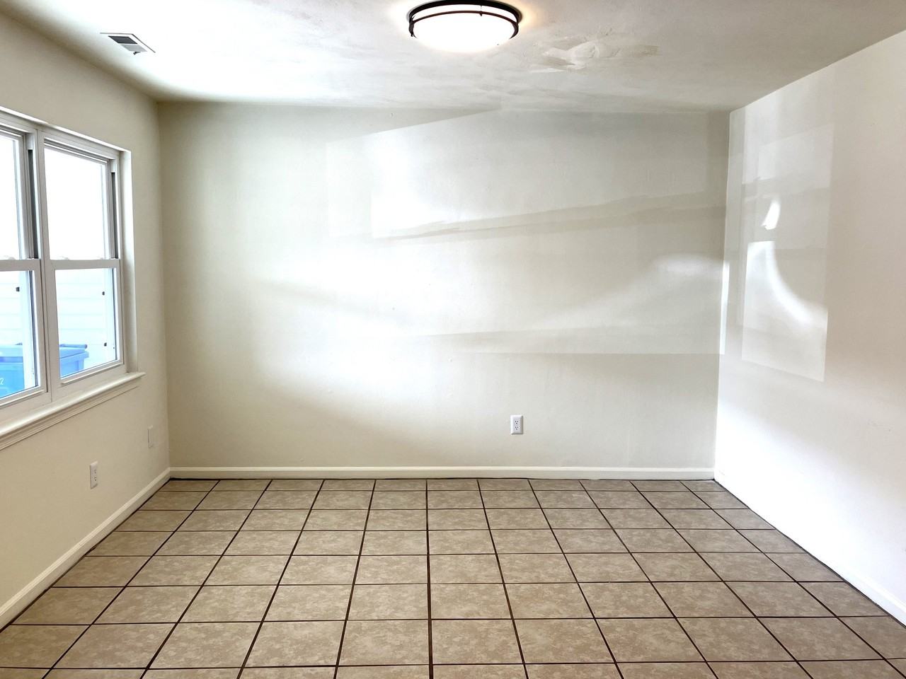 4304 Worthing Ln - Photo 4 of 18