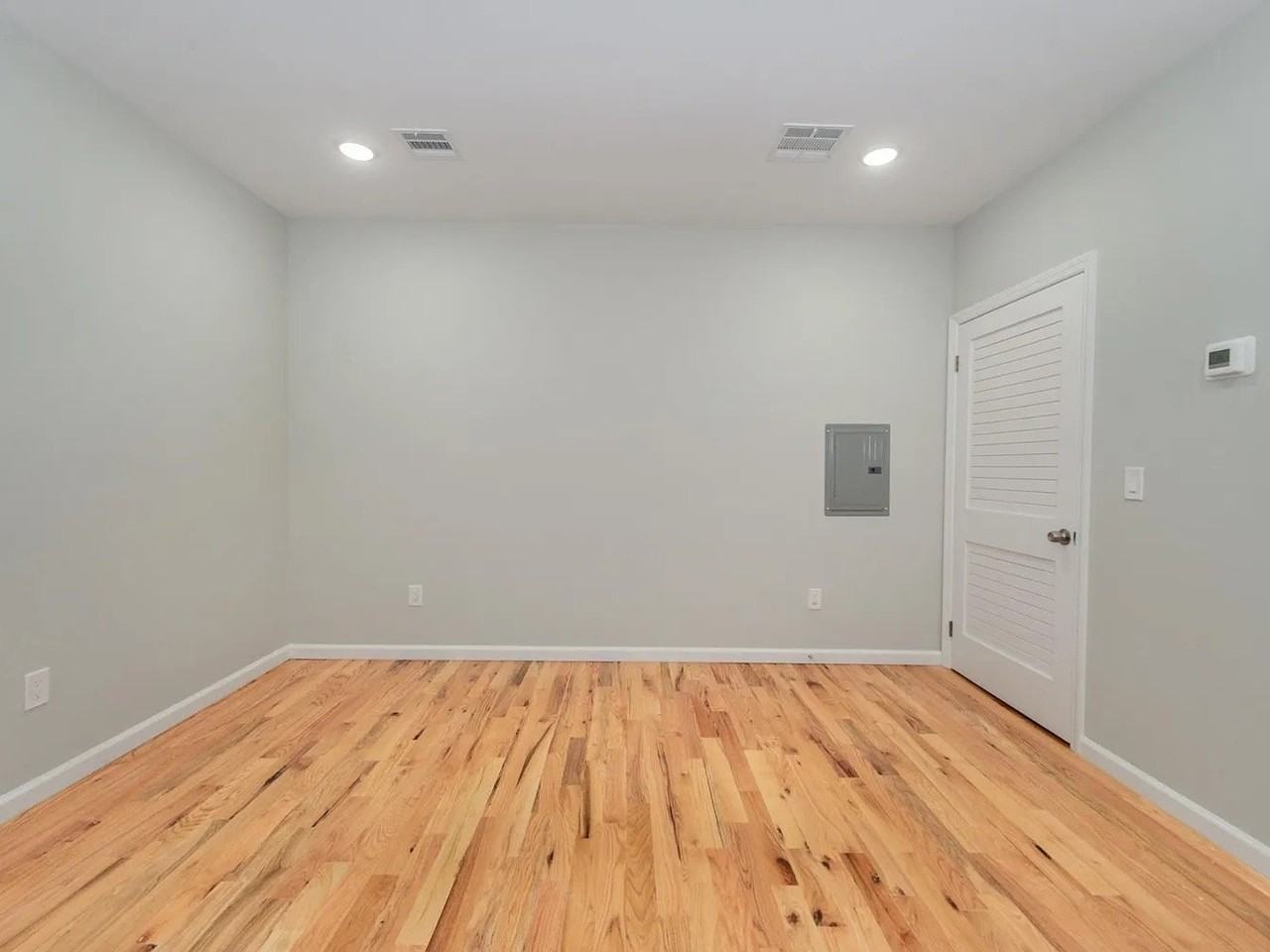 73 Brookwood St #1BB - Photo 3 of 6