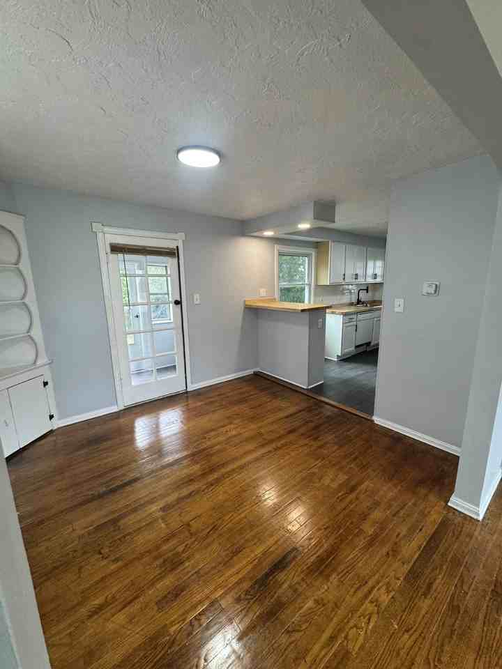 4868 E 88th St - Photo 4 of 5
