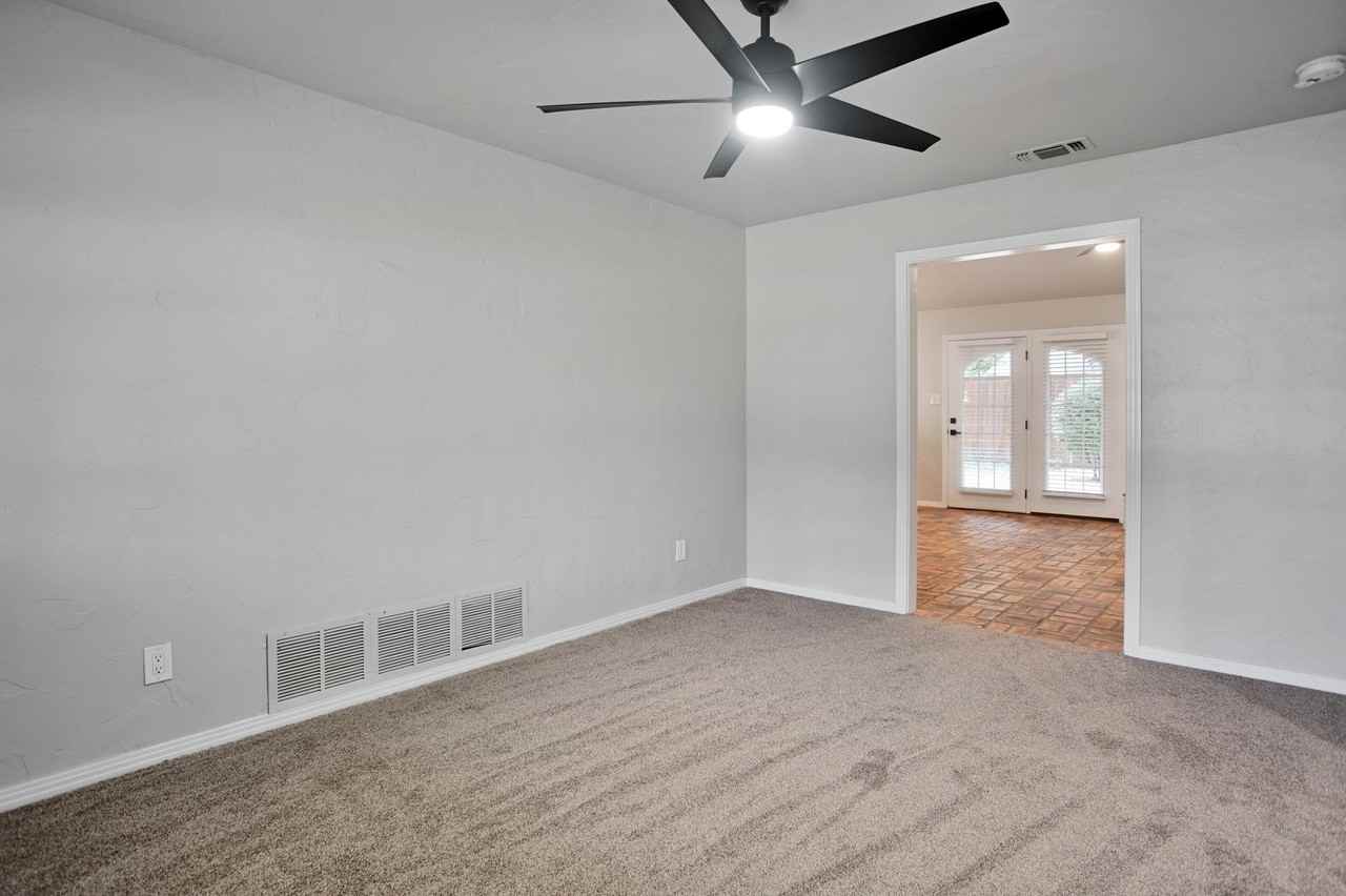 3811 63rd Dr - Photo 2 of 17