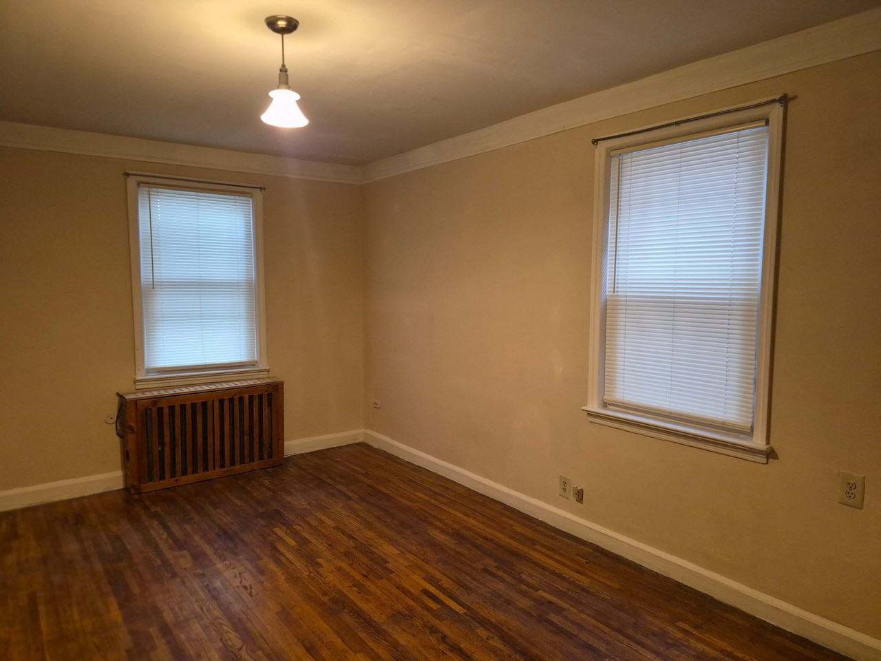 2931 Mickle Ave #1stFL - Photo 3 of 20