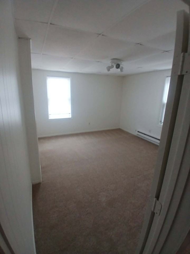 1315 Virginia Ave - Photo 6 of 15