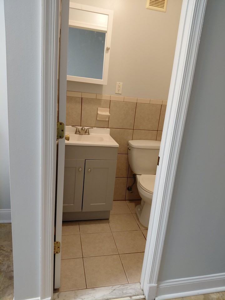 22 N Kresson St - Photo 2 of 9