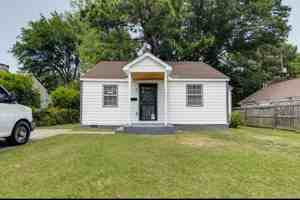 featured image of 2904 Barron Ave