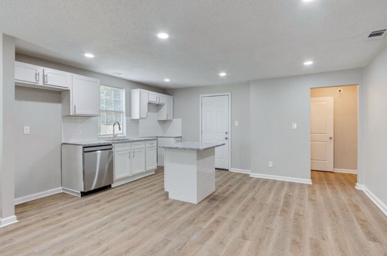 2904 Barron Ave - Photo 4 of 14